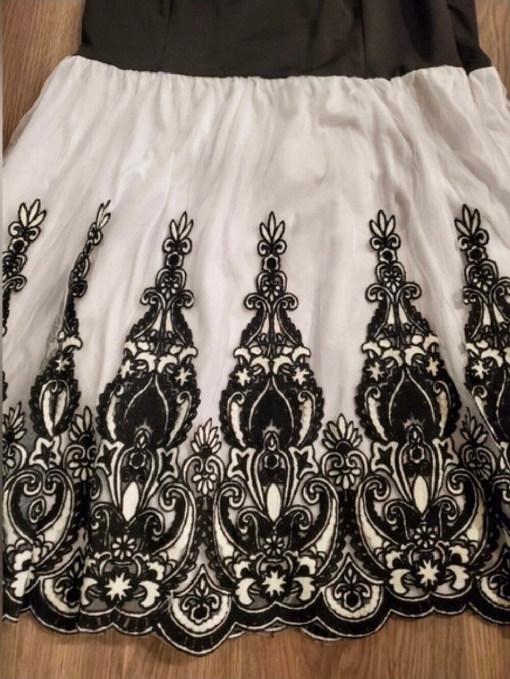 Dress - Picture 2 of 2
